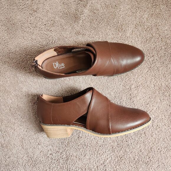 Size 11 Olive Street Charlie Congac Criss Cross Sip on Zip up 1" Flat - Picture 6 of 6